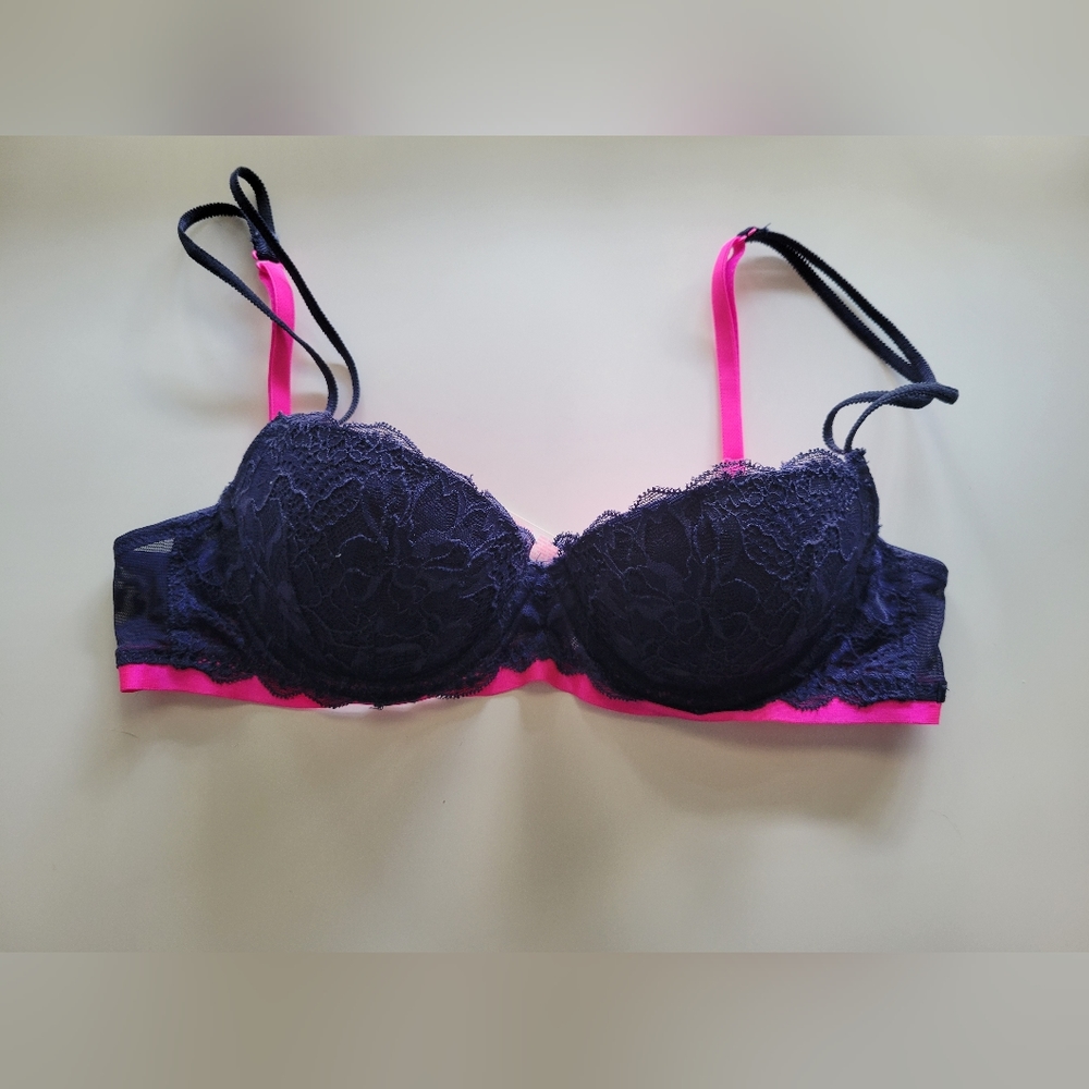 PINK Victoria's Secret Bra - 34A